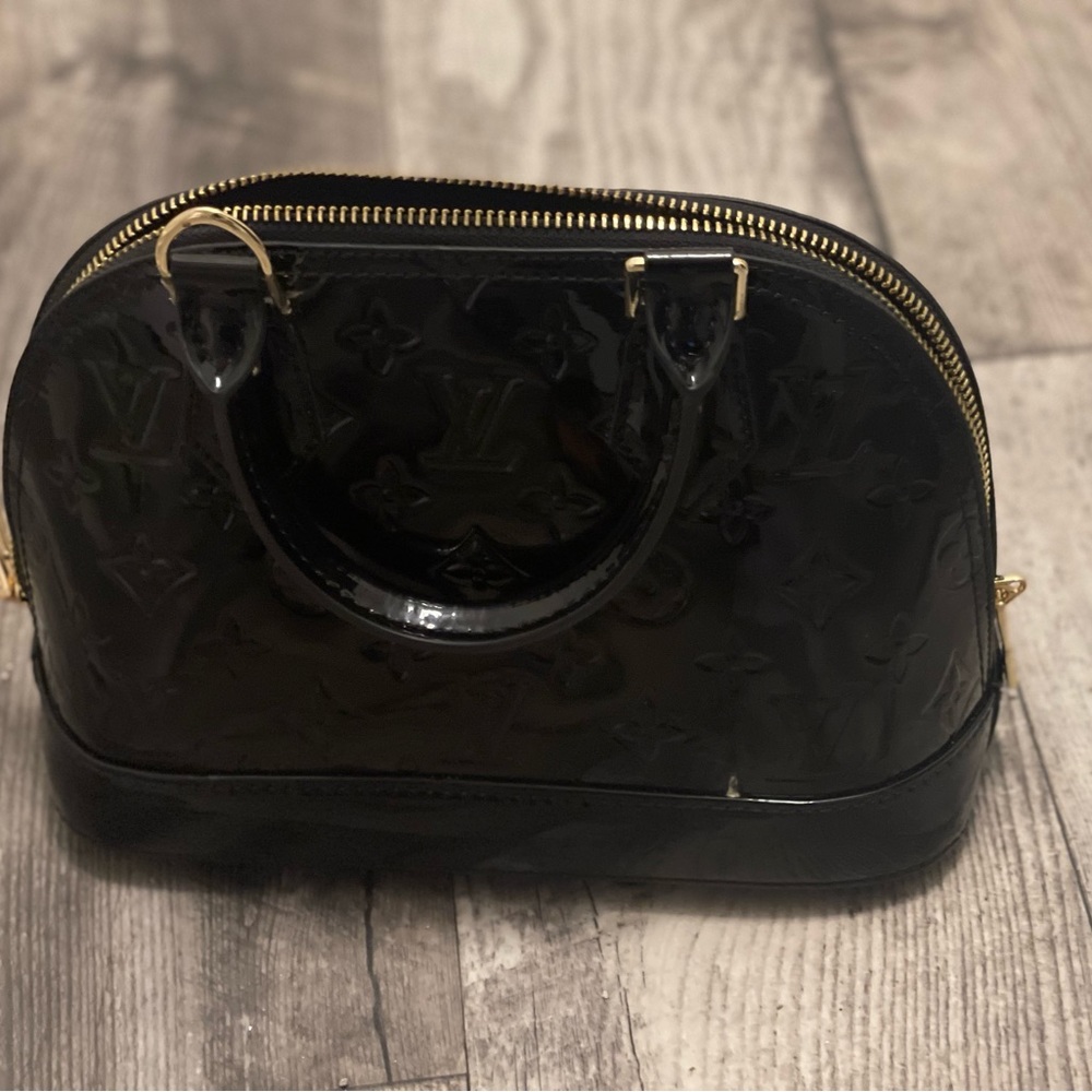 Alma Black Magnetique Monogram Vernis Bb Bag